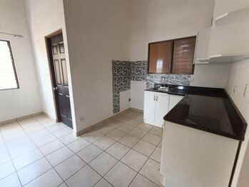 SE VENDE APARTAMENTO EN LA TRINIDAD DE MORAVIA in La Trinidad, Moravia, San José — $85,000 - Photo 4 of 19