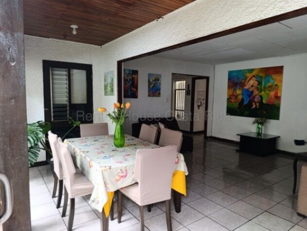 Venta de Casa en Moravia-San Vicente. RAH 27-116 en San Vicente, Moravia, San José — $310,000