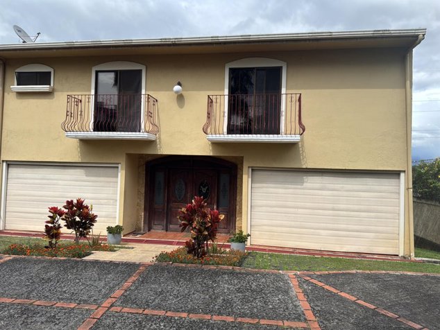CASA EN VENTA EN SAN RAFAEL ESCAZÙ en San Rafael, Escazú, San José — $540,000