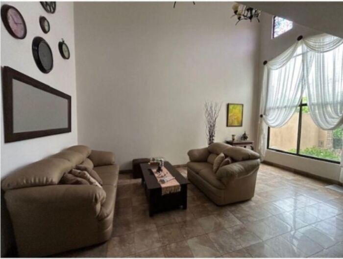 Venta de hermosa casa ubicada en San Antonio de Belen Heredia 26-1302 en San Antonio, Belén, Heredia — $370,000