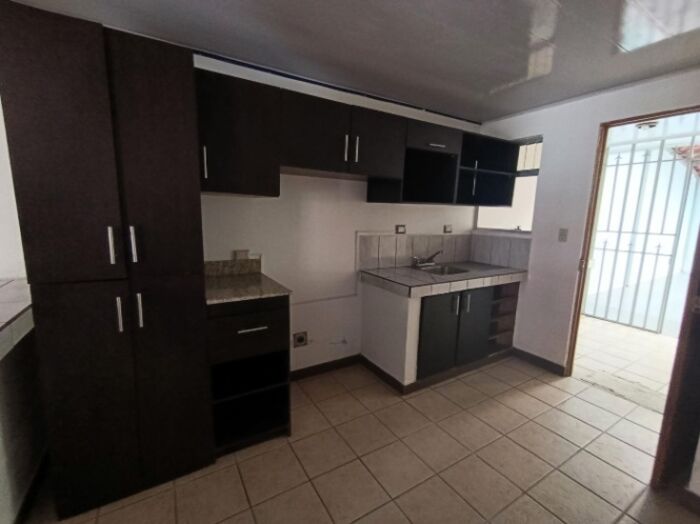 Venta de Casa en Ipis-Goicoechea, San José. en Ipís, Goicoechea, San José — $133,000