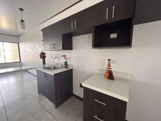SE VENDE CASA EN GRECIA ALAJUELA en Puente De Piedra, Grecia, Alajuela — ₡ 68 000 000