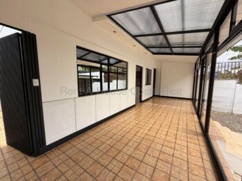 Venta de Casa + Anexo en Santo Domingo-Pará, Heredia. RAH 26-2021 en Pará, Santo Domingo, Heredia — 135 000 000 ₡ - Foto 4 de 16