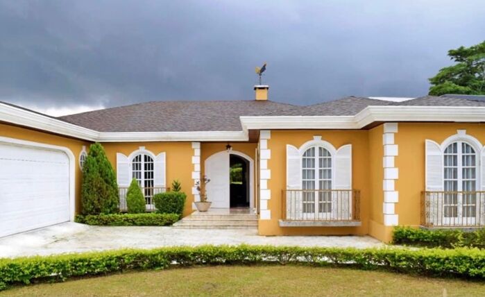 VENTA DE CASA CON PISCINA, SAN JOSE, ESCAZU, SAN RAFAEL - 3646472 in San Rafael, Escazú, San José — $2,000,000
