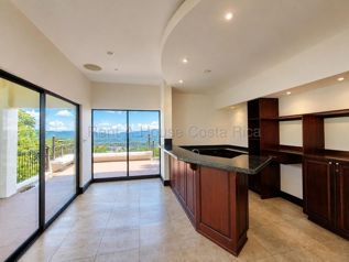 Venta de casa de lujo con piscina y entorno natural en Ciudad Colón #27-325 GS in Colón, Mora, San José — $675,000 - Photo 5 of 22