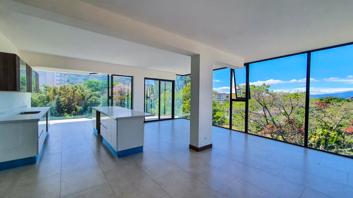 Venta de apartamento en torre en San Rafael Escazú en San Rafael, Escazú, San José — $350,000