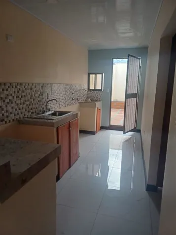 Casa completamente remodelada en Desamparados, San José — ₡ 49 000 000 - Foto 3 de 12