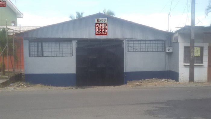 VENTA DE BODEGA Y LOCAL COMERCIAL, LIMÓN, PIUTA in Limón — ₡ 170 000 000