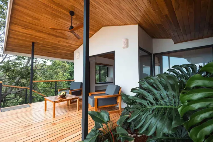 VILLA DE LUJO CON VISTAS AL OCÉANO PACÍFICO Y LAS MONTAÑAS | SAN MATEO in San Mateo, Alajuela — $675,000 - Photo 2 of 36
