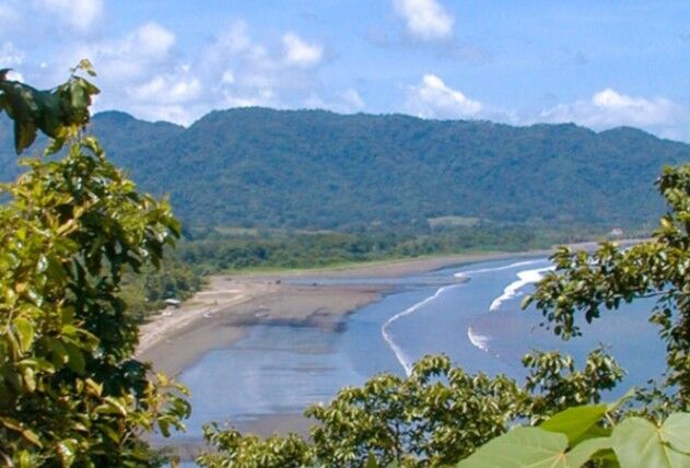 Complex 4 casas Panica Tambor Peninsula Nicoya en Paquera, Puntarenas — $780,000