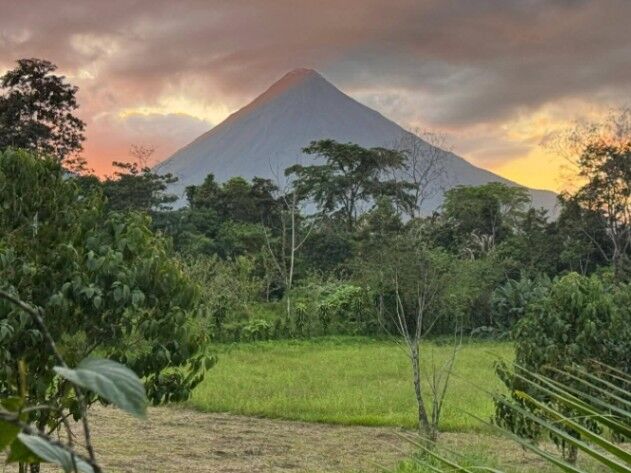 Lote con Vista al Volcán a 5km de La Fortuna en La Fortuna, San Carlos, Alajuela — ₡ 45 000 000