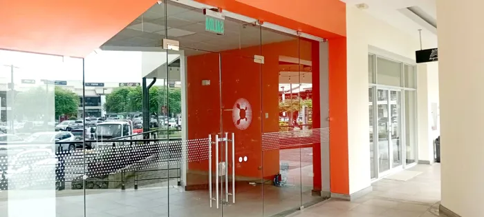 ALQUILER DE LOCAL, SAN JOSE, CURRIDABAT, PINARES en Curridabat, San José — $5,525 - Foto 2 de 6
