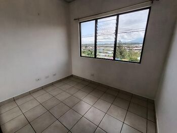 Venta de Apartamento en la Trinidad de Moravia 26-12 in La Trinidad, Moravia, San José — $85,000 - Photo 4 of 9
