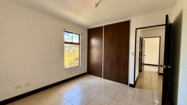 Venta de Casa en Moravia-La Trinidad. RAH 26-1293  in La Trinidad, Moravia, San José — $200,000