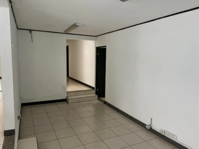 Venta de Casa Comercial en Mata Redonda, San José. RAH 25-1993 in Mata Redonda, San José — $330,000 - Photo 3 of 16