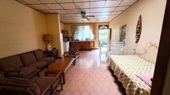 VENDO PROPIEDAD CON CASA Y 4 APTOS EN ALQUILER EN SAN PEDRO, SAN JOSÉ. in San Pedro, Montes De Oca, San José — $500,000 - Photo 4 of 14