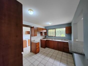 Venta de Casa en Pozos de Santa Ana. in Pozos, Santa Ana, San José — $250,000 - Photo 5 of 20