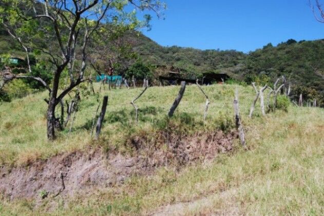 Se vende amplia finca de 2 hectáreas en Rio Oro Santa Ana 23-3341 en Santa Ana, San José — $1,250,000