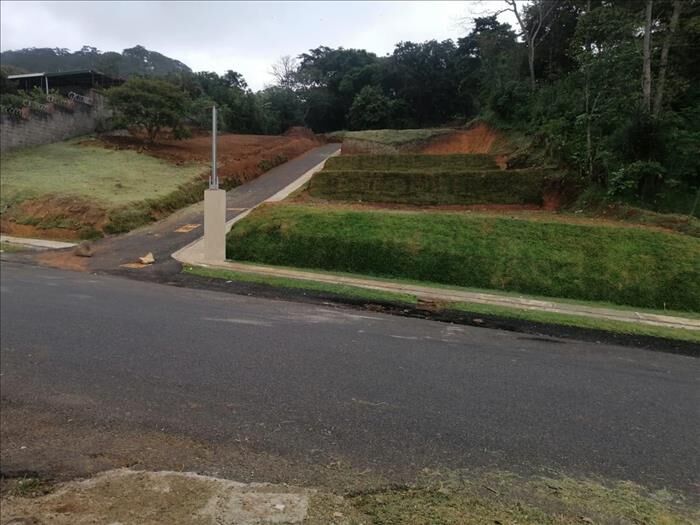 BELLÍSIMA PROPIEDAD EN DESAMPARADOS. en San Juan De Dios, Desamparados, San José — ₡ 32 000 000