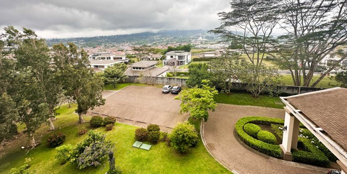 Apartamento de lujo: Obra gris Colinas de Montealegre, El Olivar (CT) in Sánchez, Curridabat, San José — $550,000 - Photo 3 of 15