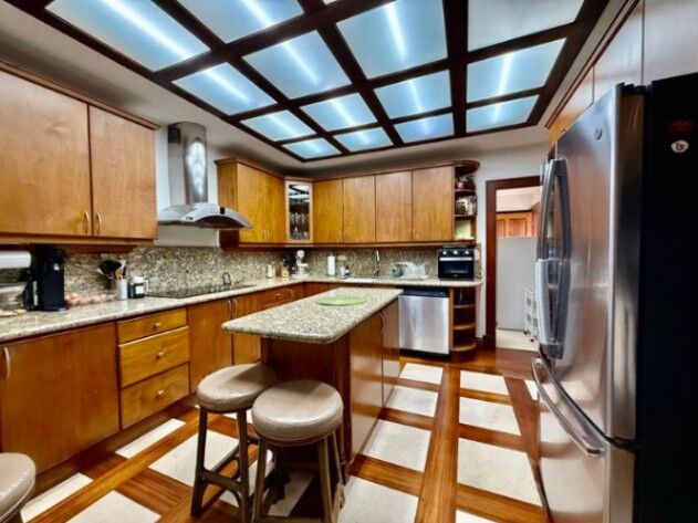 Venta de Casa en San Rafael de Escazú. RAH 26-1338 en San Rafael, Escazú, San José — $595,000