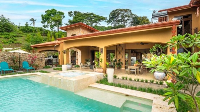 Vida de lujo en un entorno tipo finca en el campo de Atenas. en Atenas, Alajuela — $1,750,000