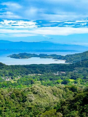 83 HECTÁREAS DE POTENCIAL TURÍSTICO Y GANADERO. en Paquera, Puntarenas — $7,800,000