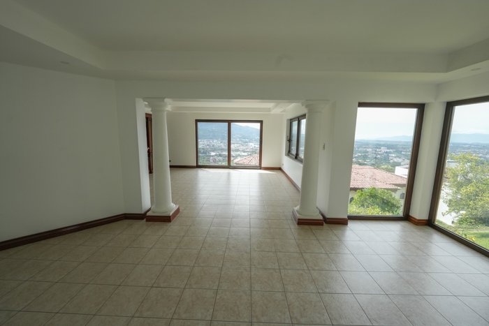 Apartamento de 1 piso con 3 habitaciones + Oficina en Villa Real en Pozos, Santa Ana, San José — $3,500 - Foto 3 de 22