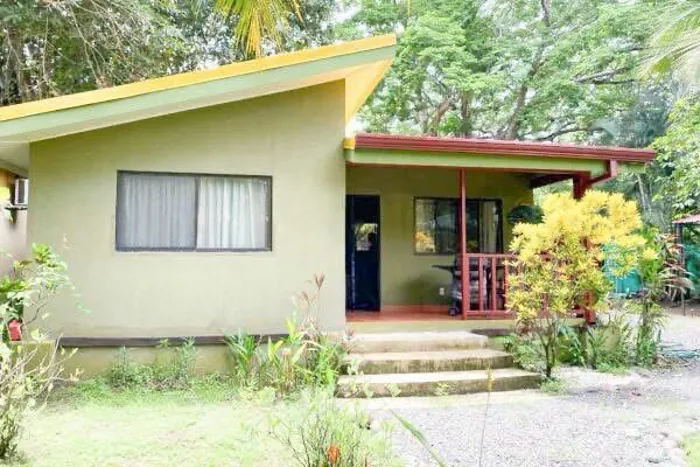 CASA AMUEBLADA A 200 MTS DE LA PLAYA EN TÁRCOLES EN RESIDENCIAL. in Tárcoles, Garabito, Puntarenas — $85,000