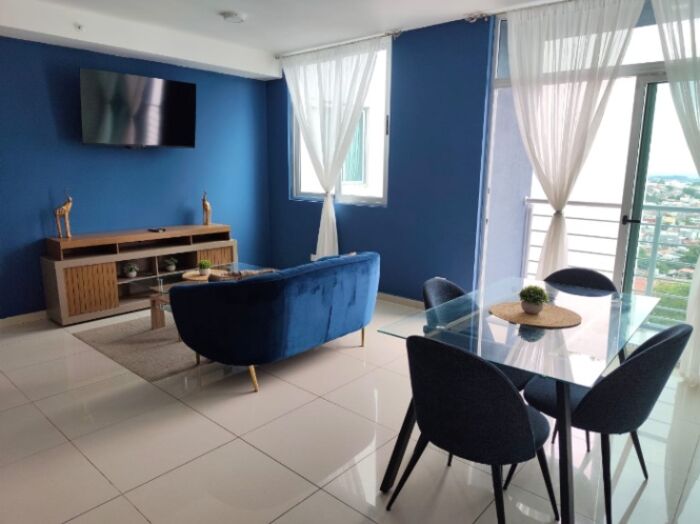 SE ALQUILA APARTAMENTO AMUEBLADO EN TORRE TIBAS CINCO ESQUINAS en Cinco Esquinas, Tibás, San José — $1,150