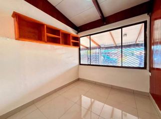 Casa en Heredia con apartamento alquilado en Santa Lucía, Barva, Heredia — 88 000 000 ₡ - Foto 3 de 9