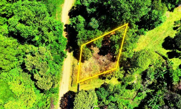 SE VENDE LOTE PLANO EN ZONA TRANQUILA Y DE FACIL ACCESO en Cajón, Pérez Zeledón, San José — $16,000