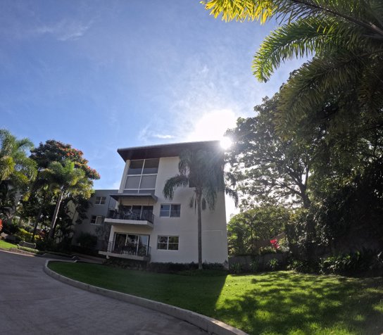 Venta Apartamento tipo Penthouse en Pozos, Santa Ana, San José — ₡ 110 000 000