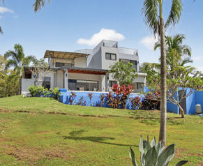 Hidden Heaven in Marbella: 3-Bedroom Home with Rooftop and Pool