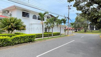 Venta de Hermosa Casa de 305m2 en Belén Heredia - Foto 2 de 3