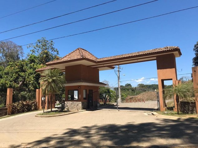 Lote en Condominio Villa Leona, Puntarenas - Solo terreno en Tárcoles, Garabito, Puntarenas — $70,000