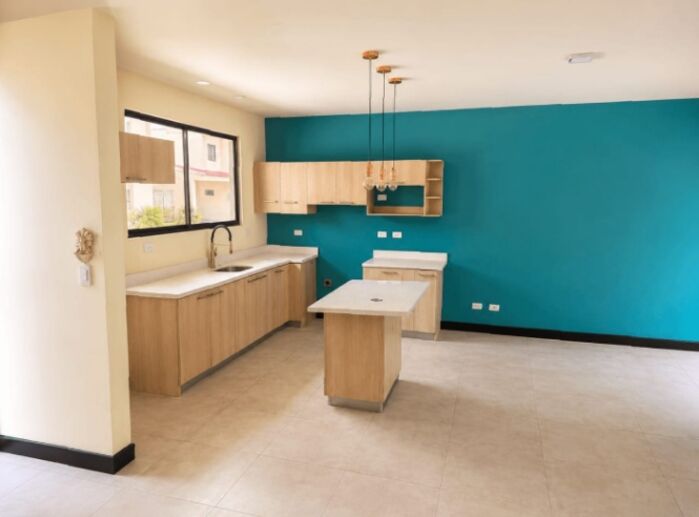 🏡 VENTA DE CASA EN VÁZQUEZ DE CORONADO in San Isidro, Vázquez de Coronado, San José — ₡ 120 000 000