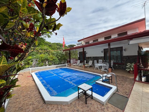 Se alquila casa semiamoblada  en Atenas, Alajuela por el Green Valley in Atenas, Alajuela — $2,850 - Photo 2 of 45