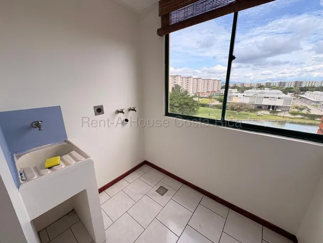 Alquiler de Apartamento en Campo Alto-San Rafael de Alajuela. RAH 27-388 en San Rafael, Alajuela — $870 - Foto 2 de 12