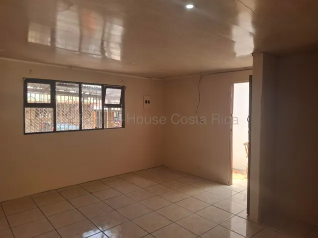 Venta de Casa en Hatillo con Excelente Ubicación #27-777 GS en Hatillo, San José — $98,500 - Foto 2 de 8