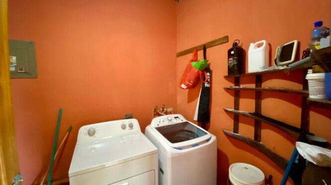 Venta de Casa en San Antonio de Escazú. RAH 26-1346 in San Antonio, Escazú, San José — $250,000