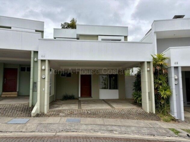 CASA EN VENTA EN SAN PABLO DE HEREDIA in San Pablo, Heredia — ₡ 106 000 000