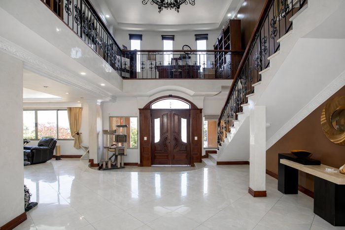 Residencia Panorámica de Lujo en Villa Real – Santa Ana in Pozos, Santa Ana, San José — $1,299,000 - Photo 3 of 23