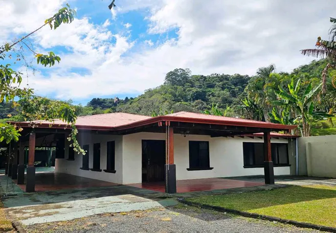 Hermosa Propiedaden San Miguel de Naranjo en San Miguel, Naranjo, Alajuela — ₡ 160 000 000