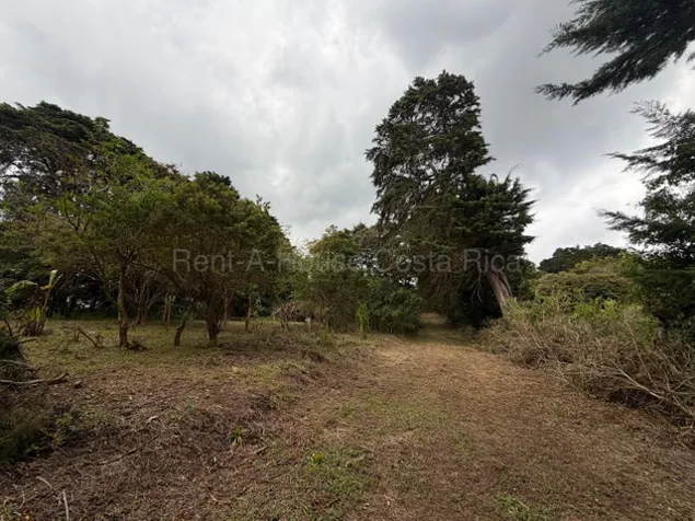 Venta de Maravilloso Lote de Terreno en San Isidro de Heredia / Mls. 26-1838 OFC JB in Concepción, San Isidro, Heredia — $1,850,000