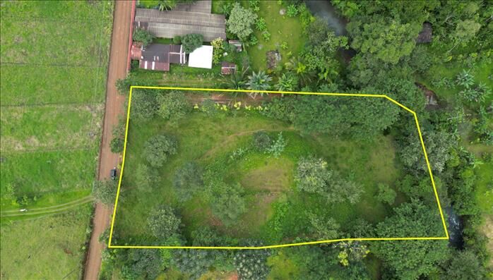 LOTE DE 6500mts ACRES CON ARROYO CERCA DE SAN ISIDRO in El General, Pérez Zeledón, San José — $62,000