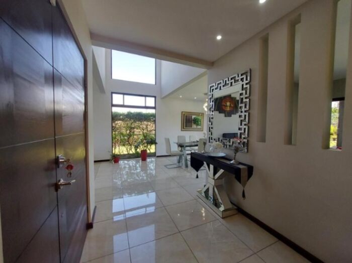 Se vende casa en Guacima Alajuela 26-723 en Guácima, Alajuela — $320,000