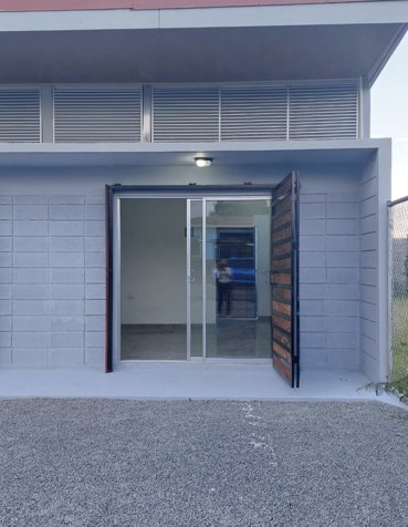 🏢 ¡LOCALES COMERCIALES EN ALQUILER EN EL CENTRO DE GUÁPILES! en Guápiles, Pococí, Limón — ₡ 240 000 - Foto 2 de 10