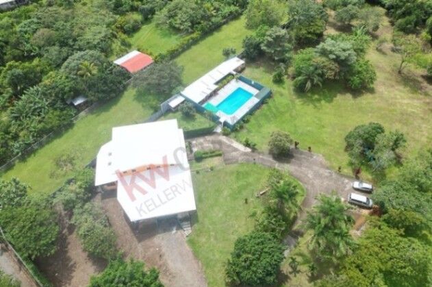 VENDO PROPIEDAD CASA + 2 APTOS EN CIUDAD COLÓN. in Colón, Mora, San José — $980,000