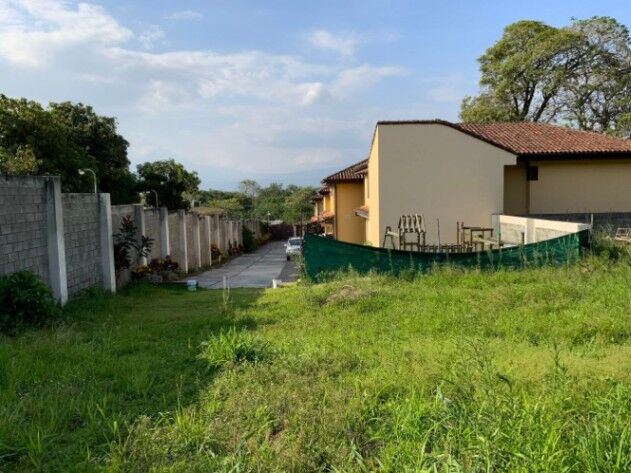 Se vende lote plano en Río Oro Santa Ana 26-1798 en Santa Ana, San José — $230,000